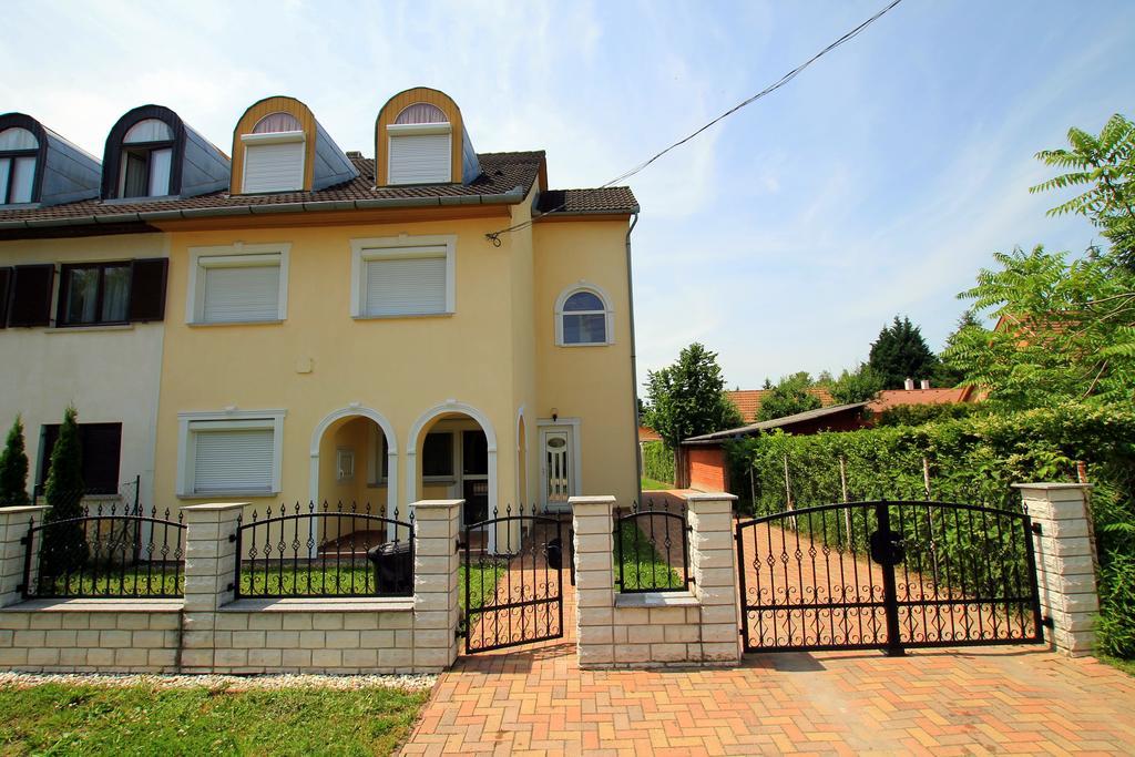 Fausztland Apartments Zamárdi Dış mekan fotoğraf